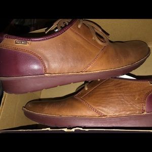Pikolinos leather shoes